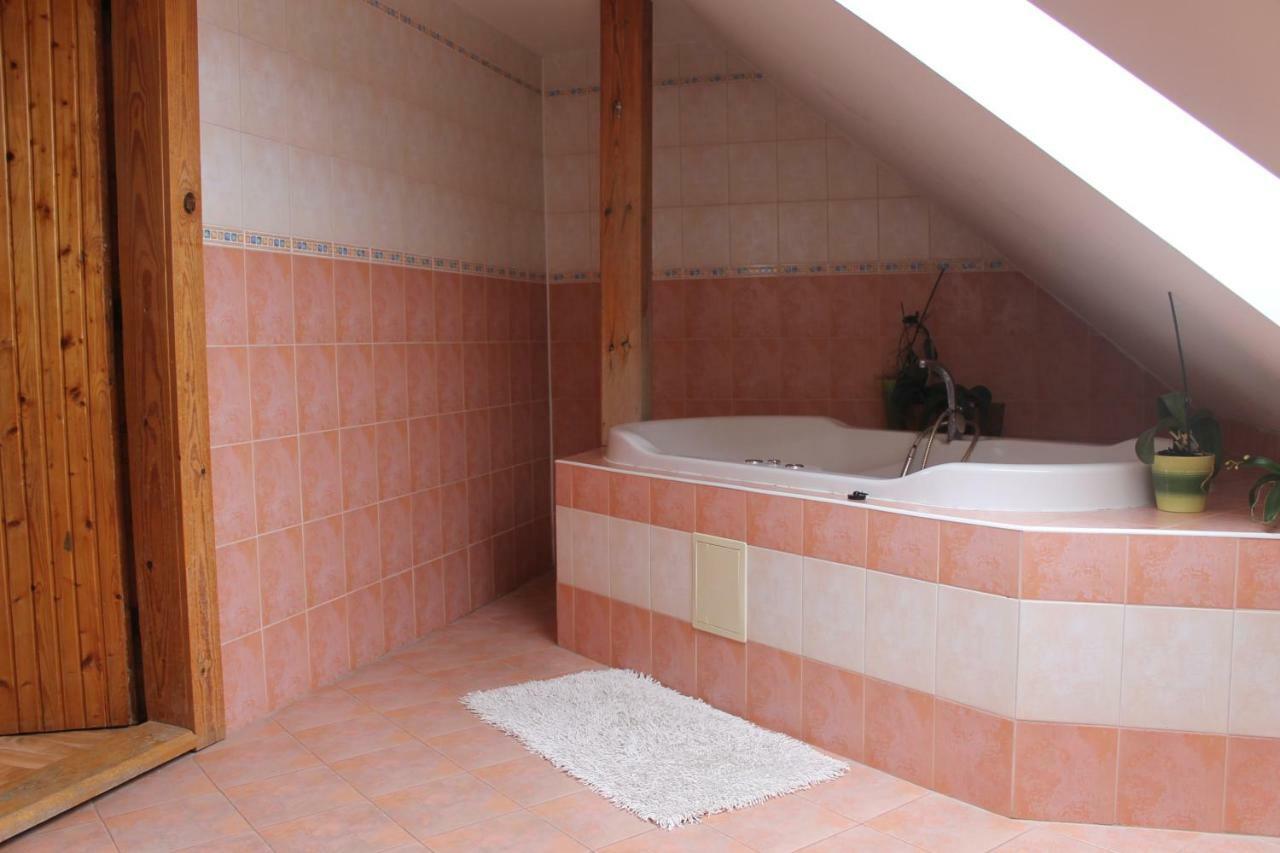 Ubytovanie Zaneta Krásnohorské Podhradie Extérieur photo